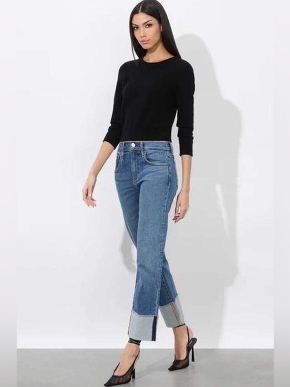 Alice + Olivia Blue Cropped Straight Jeans with Turned Cuff
